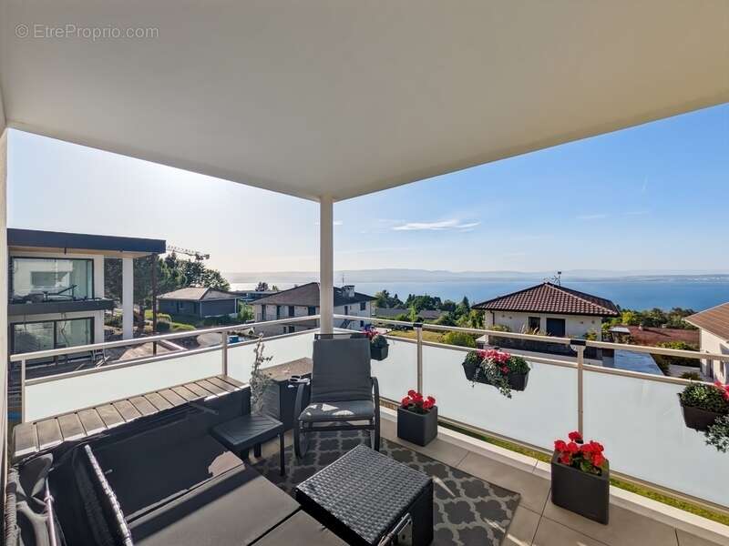 Appartement à EVIAN-LES-BAINS