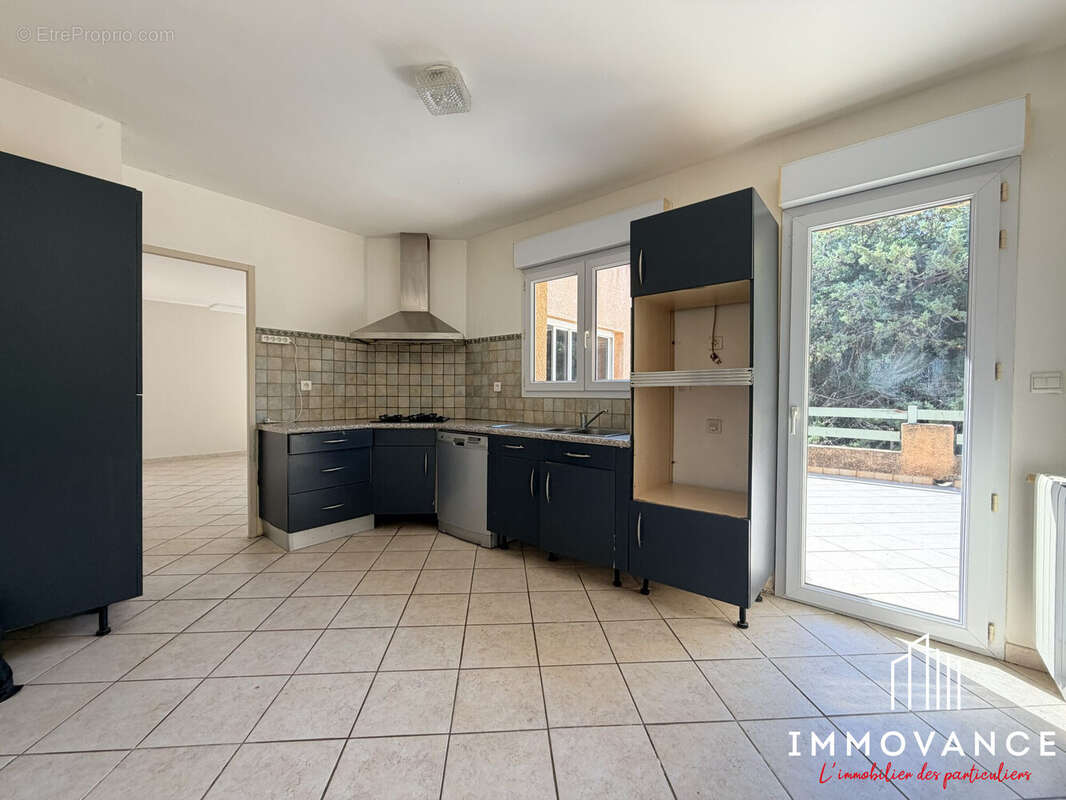 Maison 132 m² à Saint-Drezery  - photo 8
