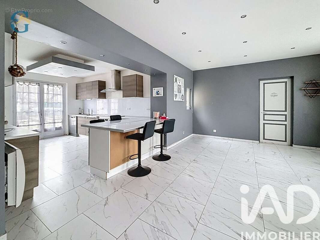 Photo 2 - Maison à CHERISY