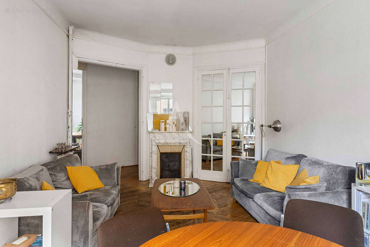 Appartement à PARIS-12E