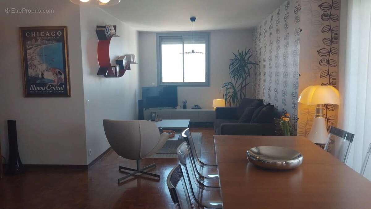 Appartement à MARSEILLE-9E
