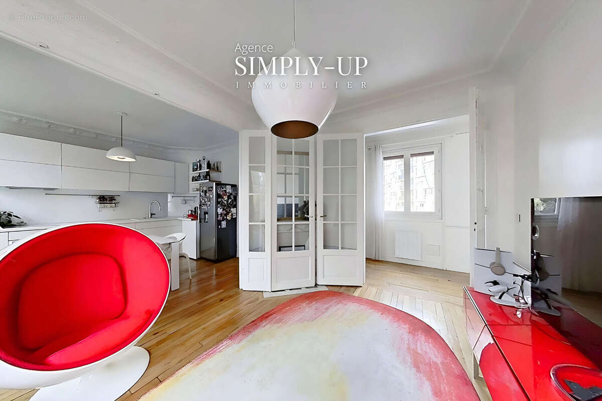 Appartement à PARIS-20E