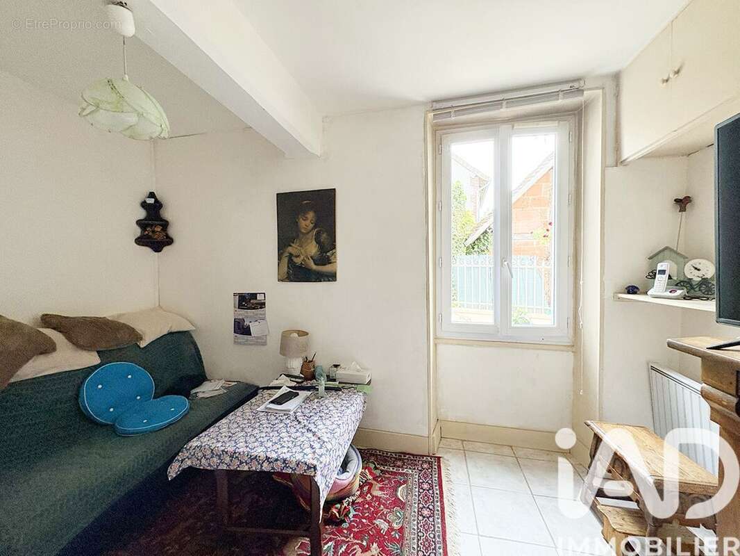 Maison 84 m² à Villiers-Saint-Benoit  - photo 3