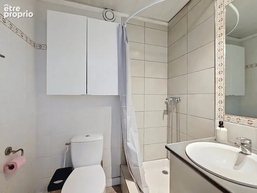 Nice ouest – 4p superbe rez-de-jardin avec terrasse, jardin privatif, piscine et garage - photo 11