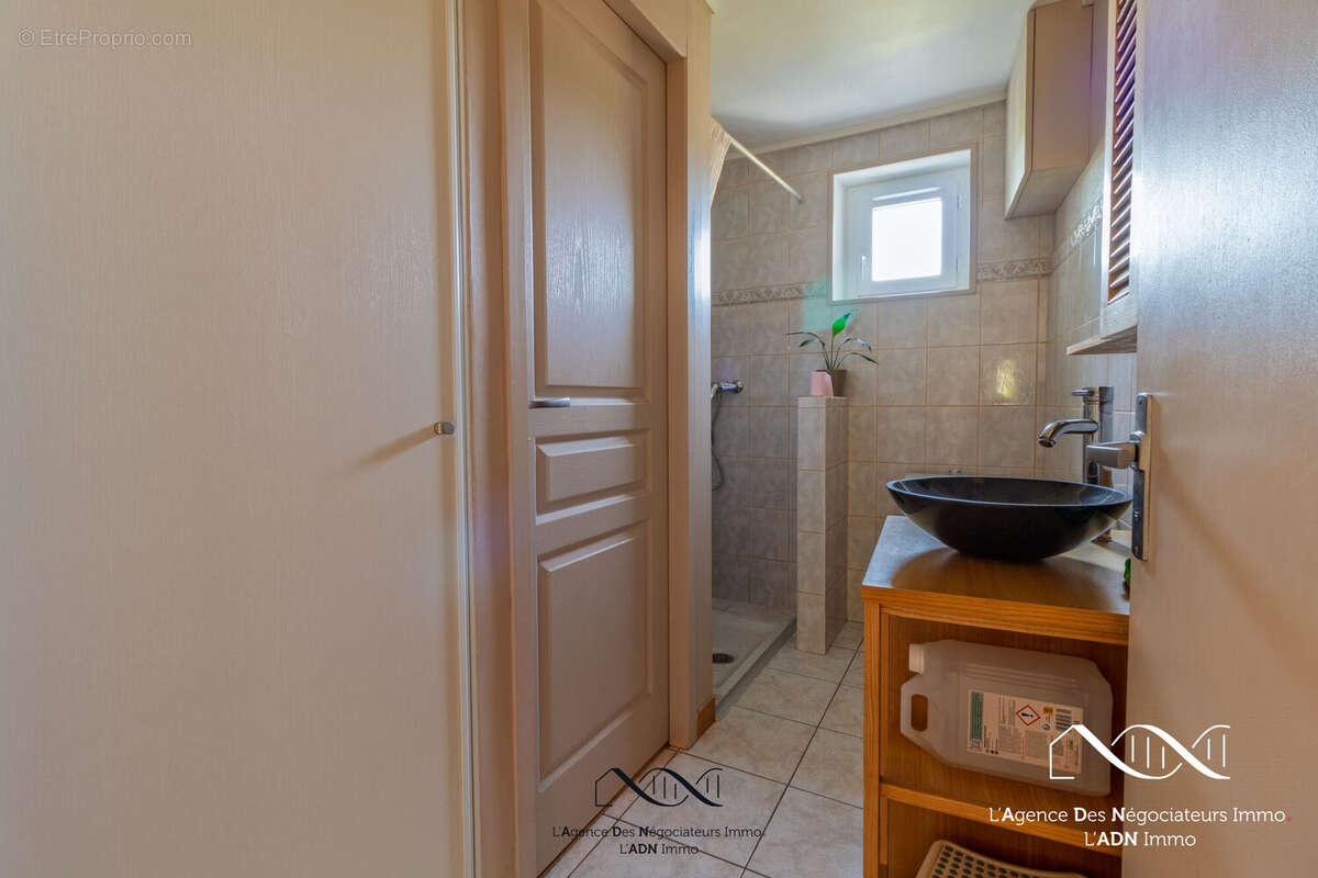 Maison à VILLARDEBELLE