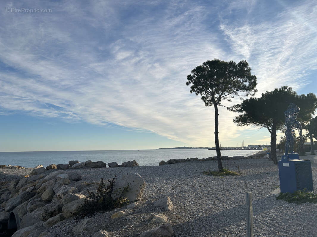 Appartement à VILLENEUVE-LOUBET