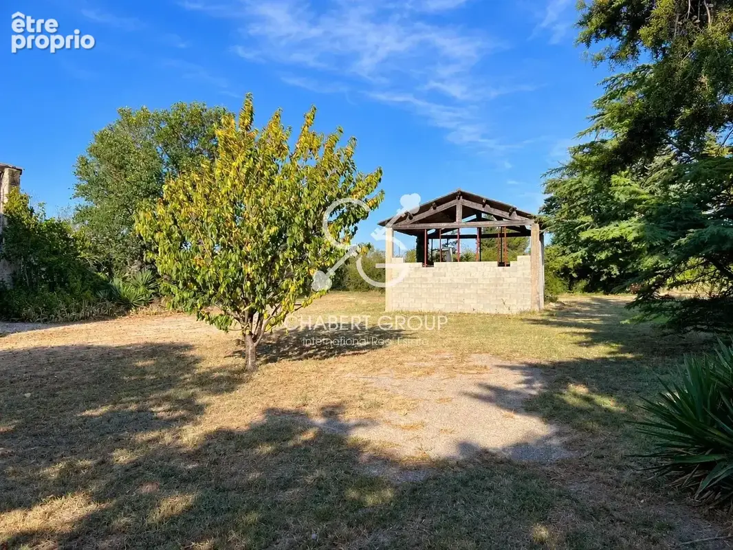 Sénas – mas provençal – 6 pièces – 164 m² habitables – terrain 2,3 ha – 218 m² avec annexes - photo 18