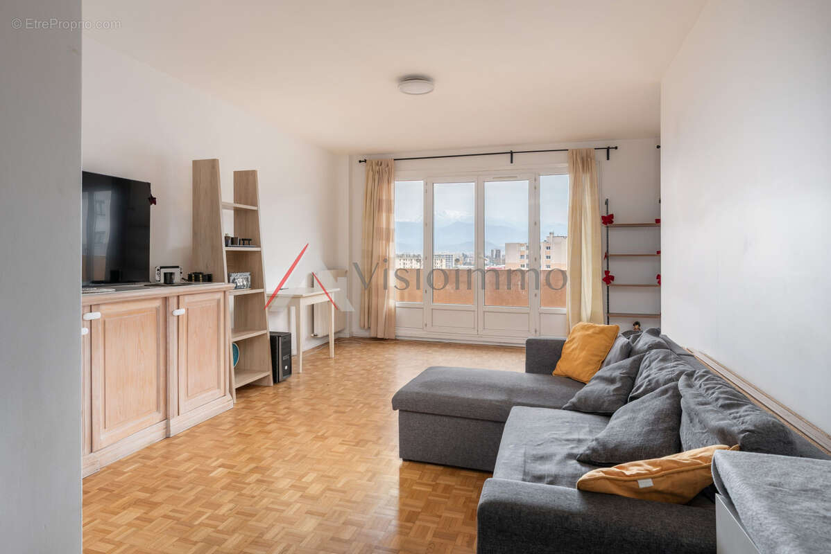 Appartement à SASSENAGE