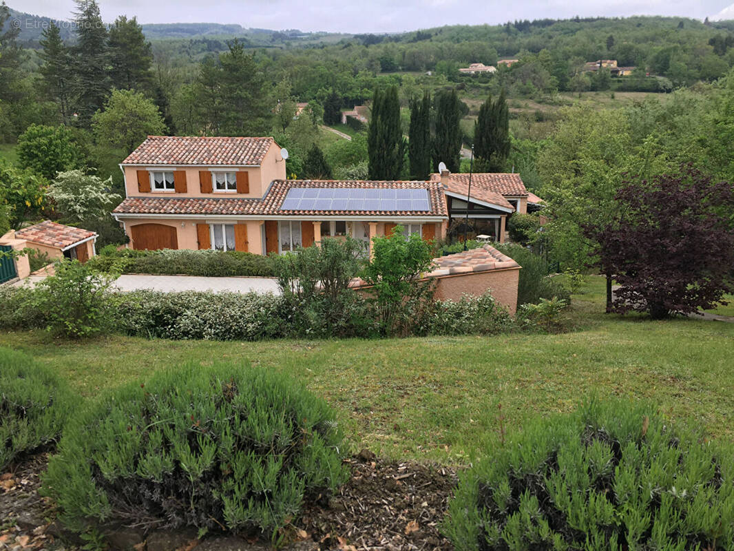 Maison à COUIZA