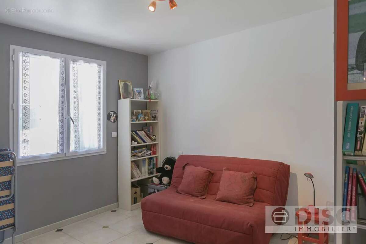 Belle maison de plain-pied avec jardin et garage sur hauteurs de Laguepie. - photo 15