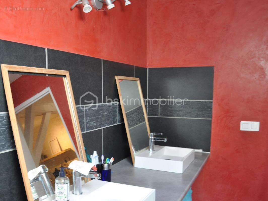 Maison à LAPEYROUSE-FOSSAT