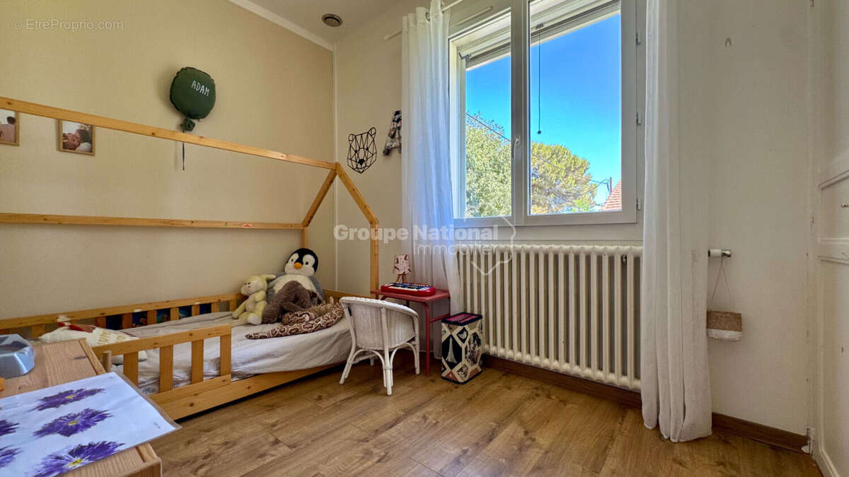 Nîmes - Puech du Teil - Maison P4 de 91 m² avec piscine, garage et jardin - photo 9