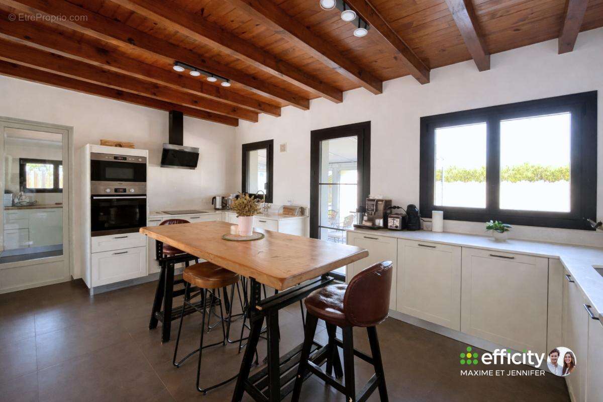 Maison 190 m² à Azur  - photo 3