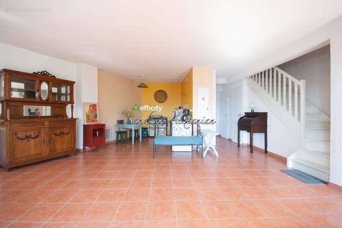 Maison 95 m² à Bargemon  - photo 4