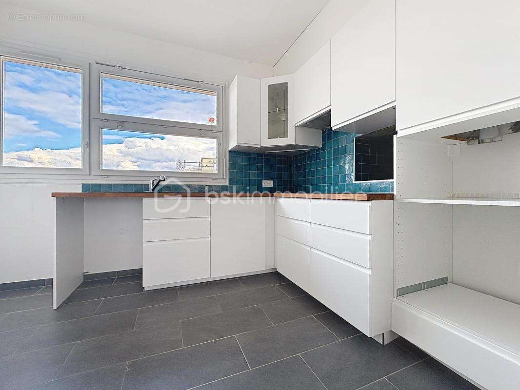 Appartement à NANTERRE