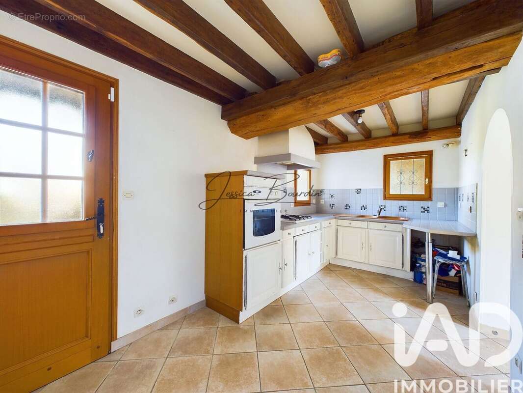 Photo 3 - Maison à VILLENEUVE-LA-GUYARD