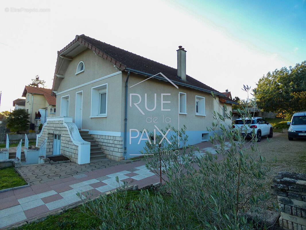Maison à CHATELLERAULT