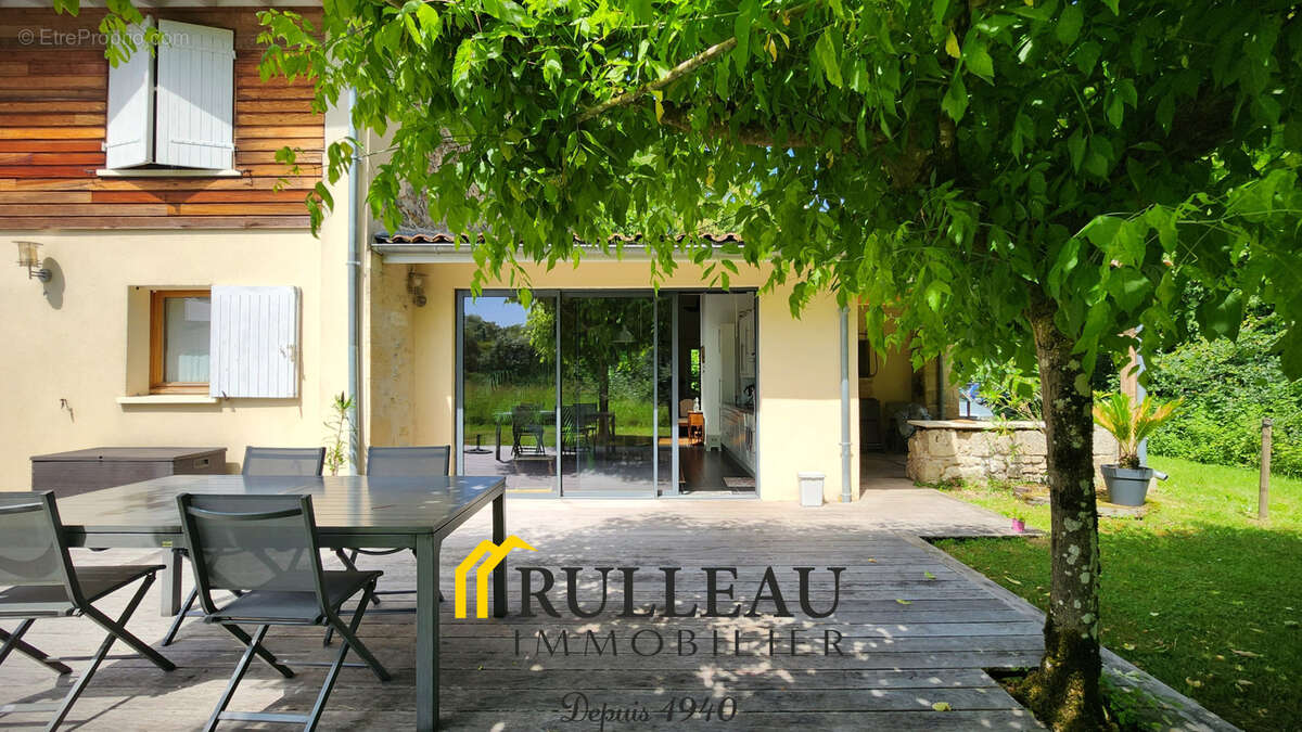 Maison à PUGNAC