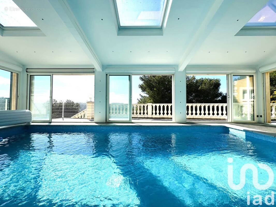 Photo 1 - Maison à ENSUES-LA-REDONNE