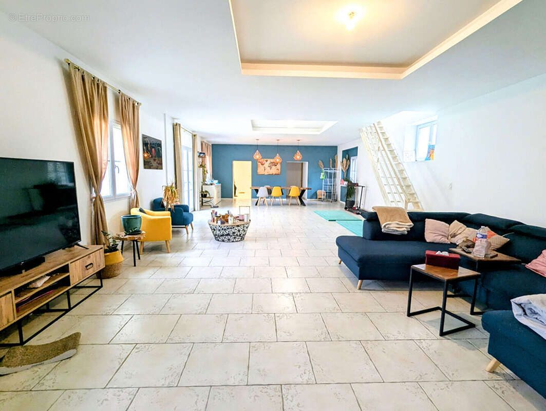 Maison à CORMICY