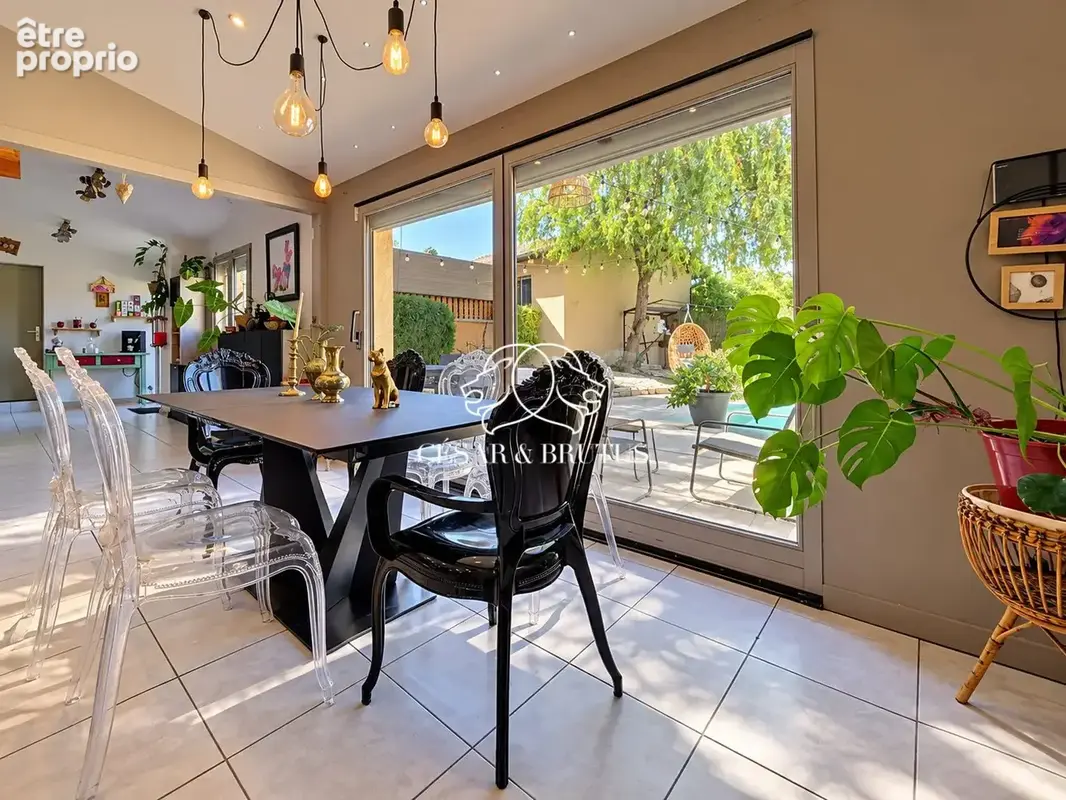 Maison 7 pièces 225 m² à vendre à Civrieux-D'azergues (69380) - photo 8