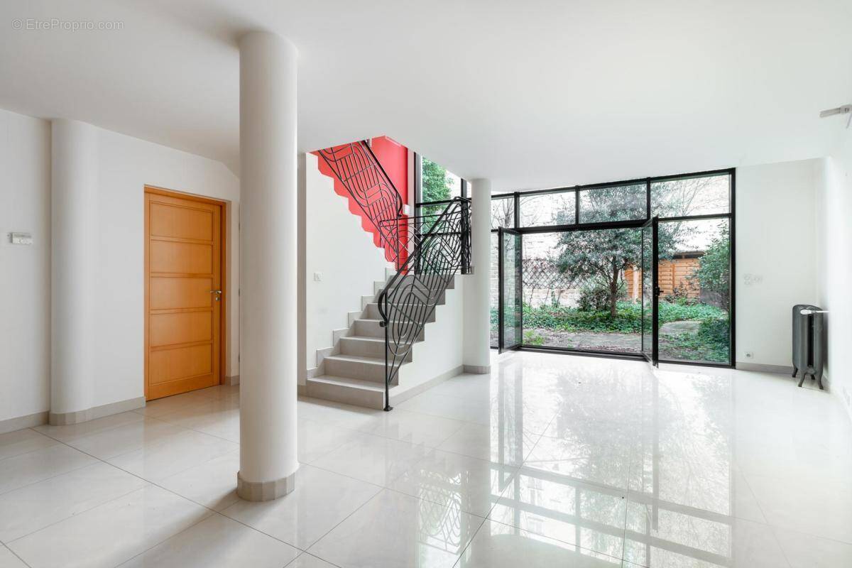 Paris 19ème - avenue de flandre / riquet / crimée - exceptionnelle maison contemporaine 185m2 - jardin - terrasse - cour privée - photo 1