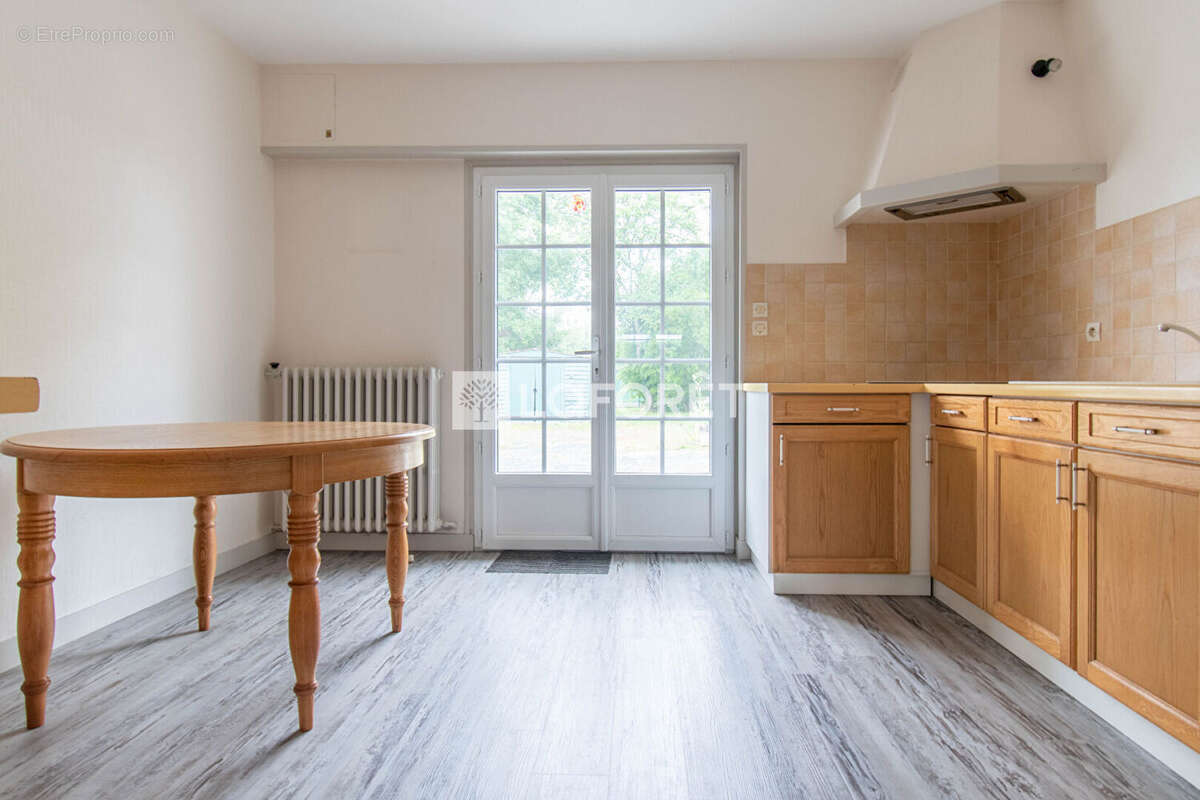 Maison à FONTCOUVERTE