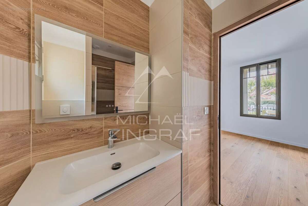 Arcachon Centre – L'élégance d'une authentique Arcachonnaise entièrement rénovée - photo 9