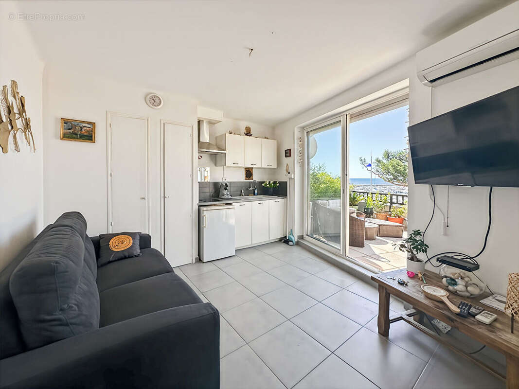 Appartement à SAUSSET-LES-PINS
