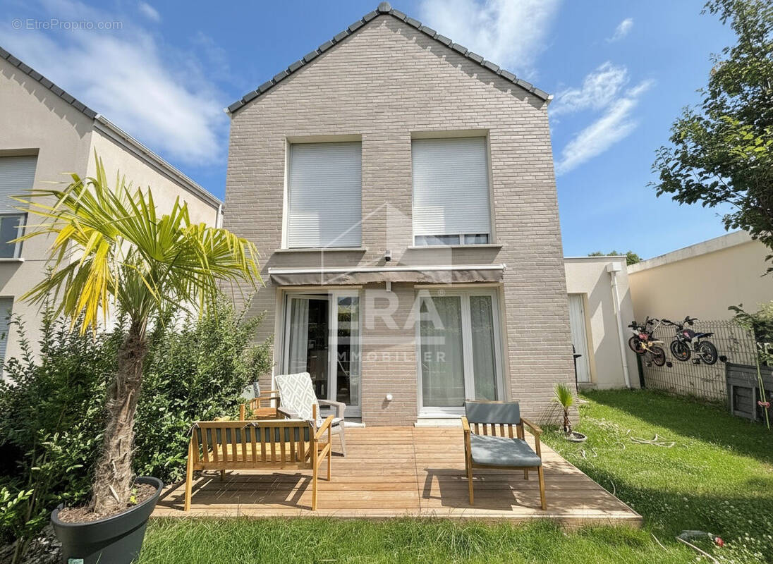 Maison à PONTAULT-COMBAULT