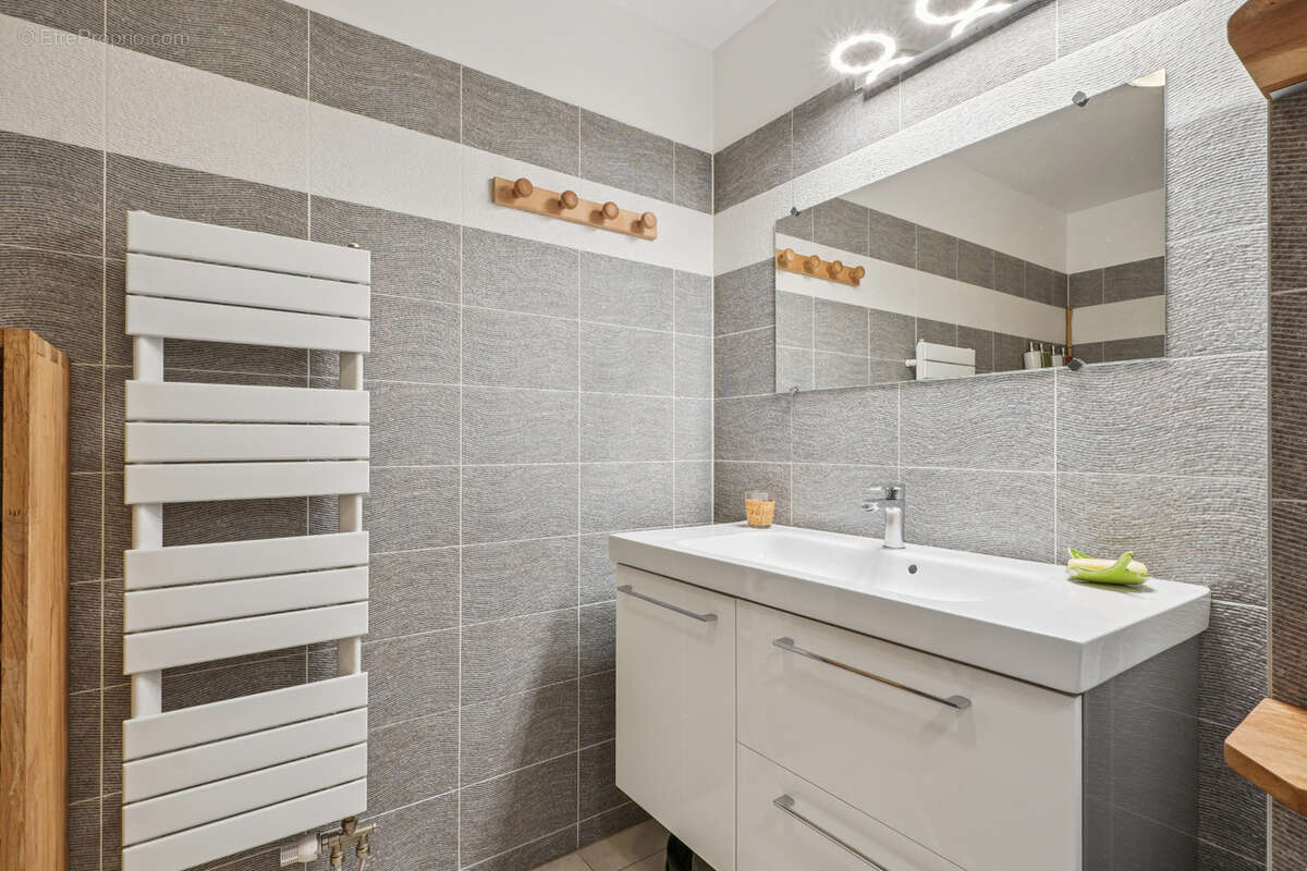 Appartement à MONTROUGE