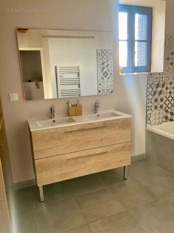 Maison à SAINT-SYMPHORIEN-SUR-COISE