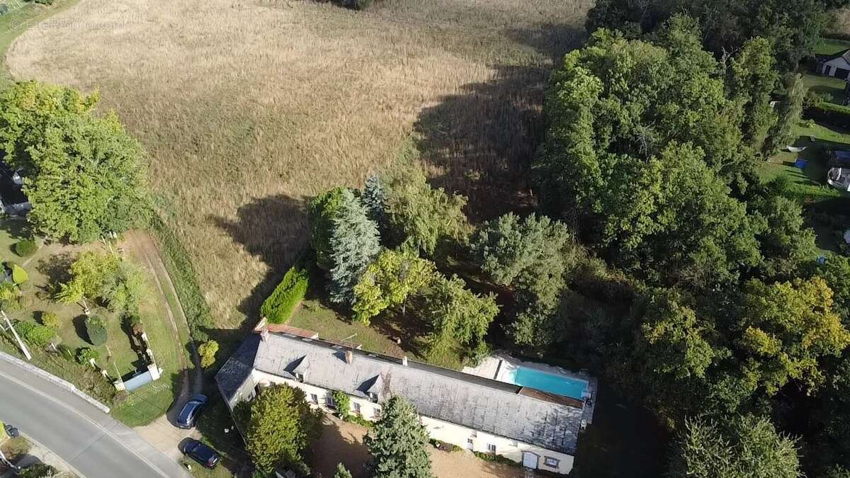 Maison à FAVEROLLES