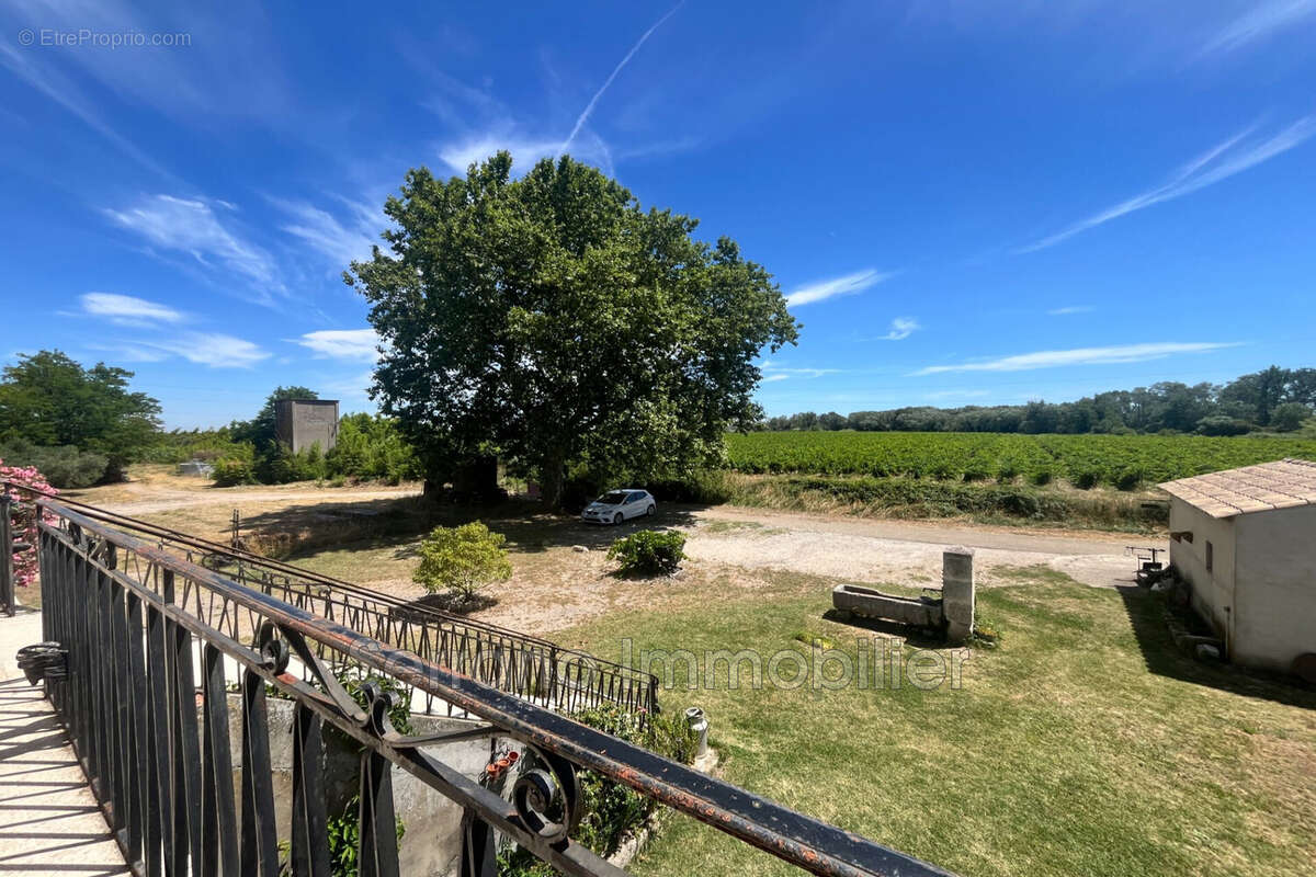 Maison 400 m² à Le Tholonet  - photo 9