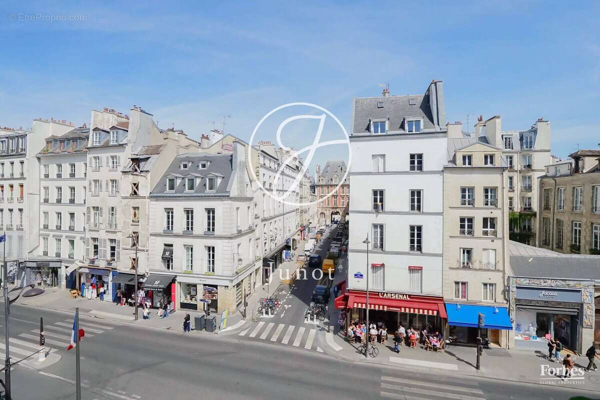 Appartement à PARIS-4E