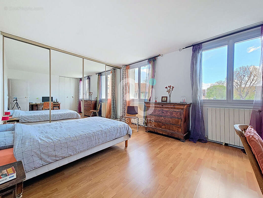 Maison à GENNEVILLIERS