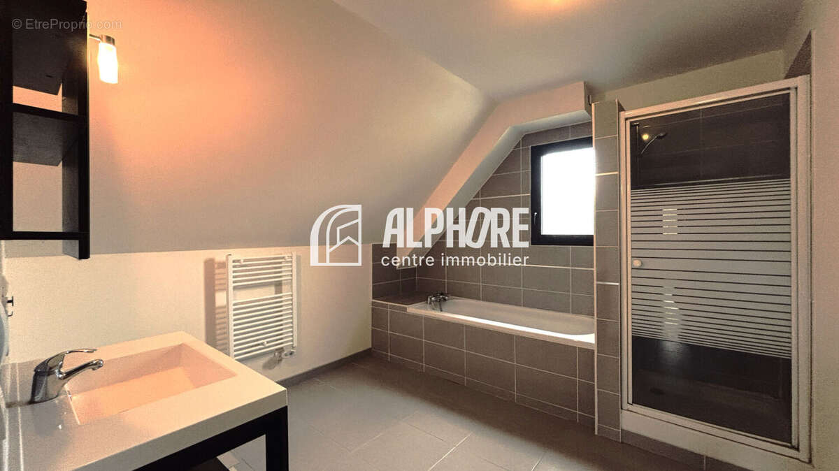 Maison à SAINT-LYPHARD