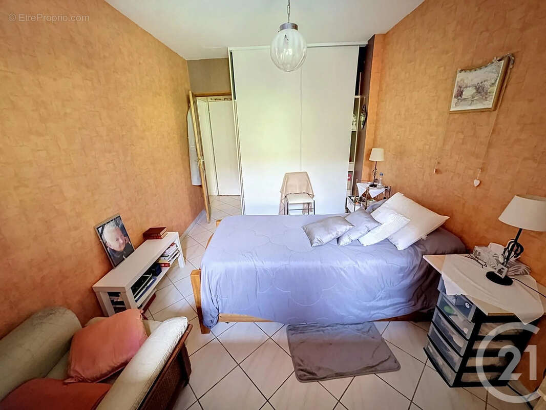 Maison 176 m² à Genas  - photo 17