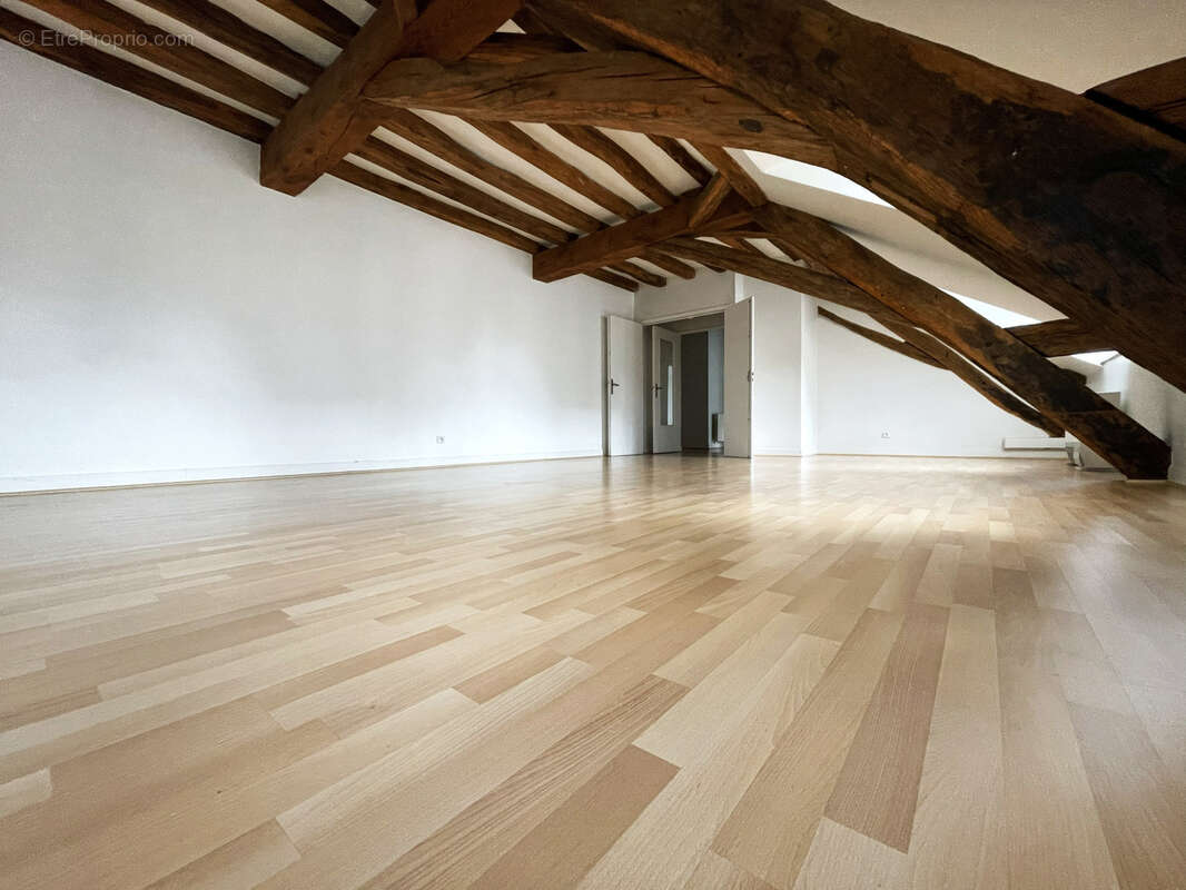 Appartement type 4 quartier cathedrale - photo 3