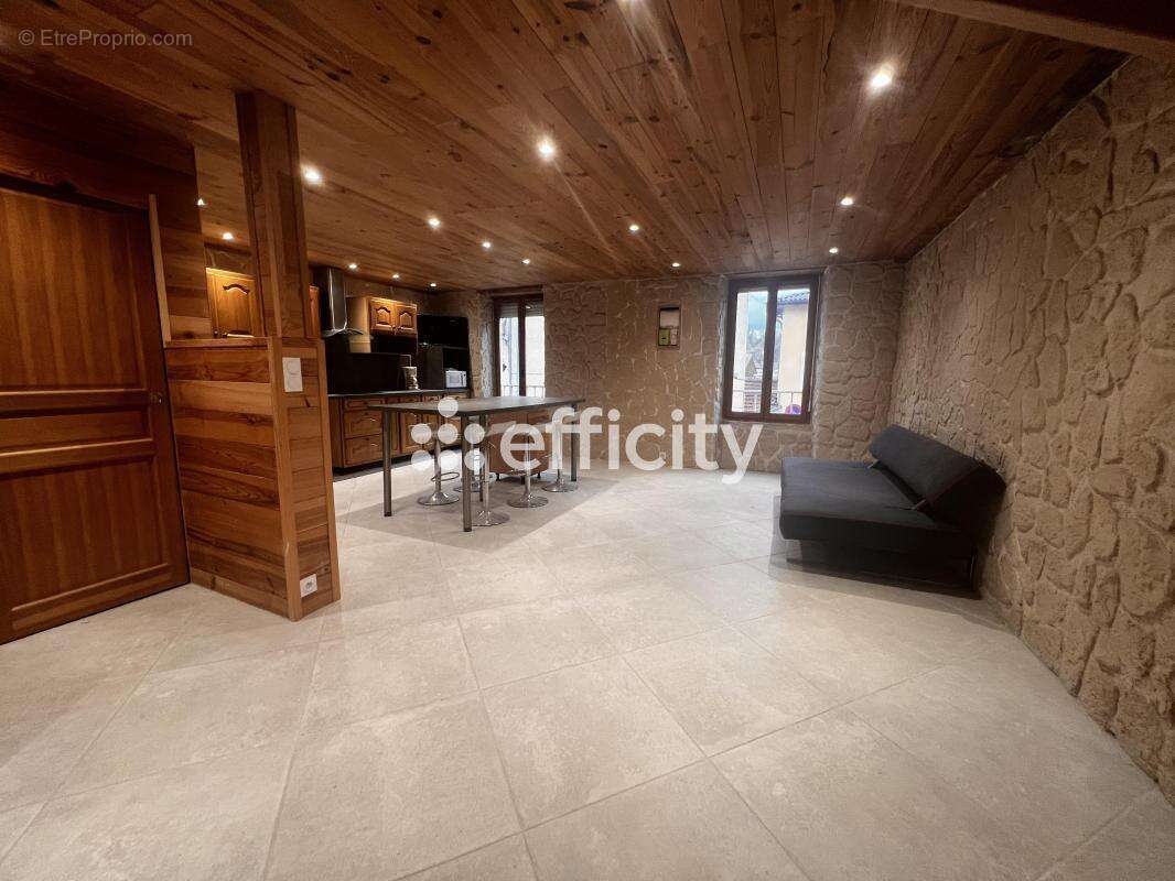 Appartement à RENAGE