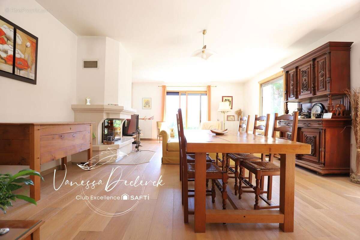 Photo 3 - Maison à LE VAL-SAINT-GERMAIN