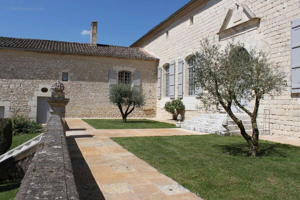 Maison à MONFLANQUIN