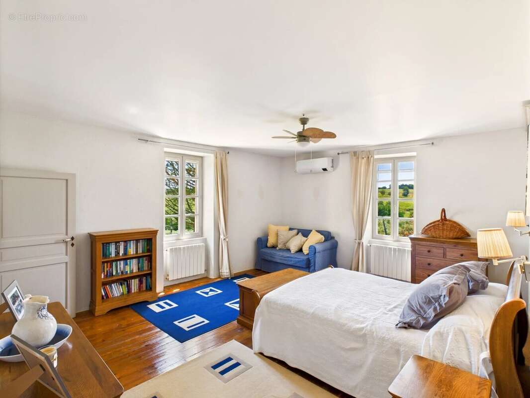 Maison à CAHUZAC-SUR-VERE