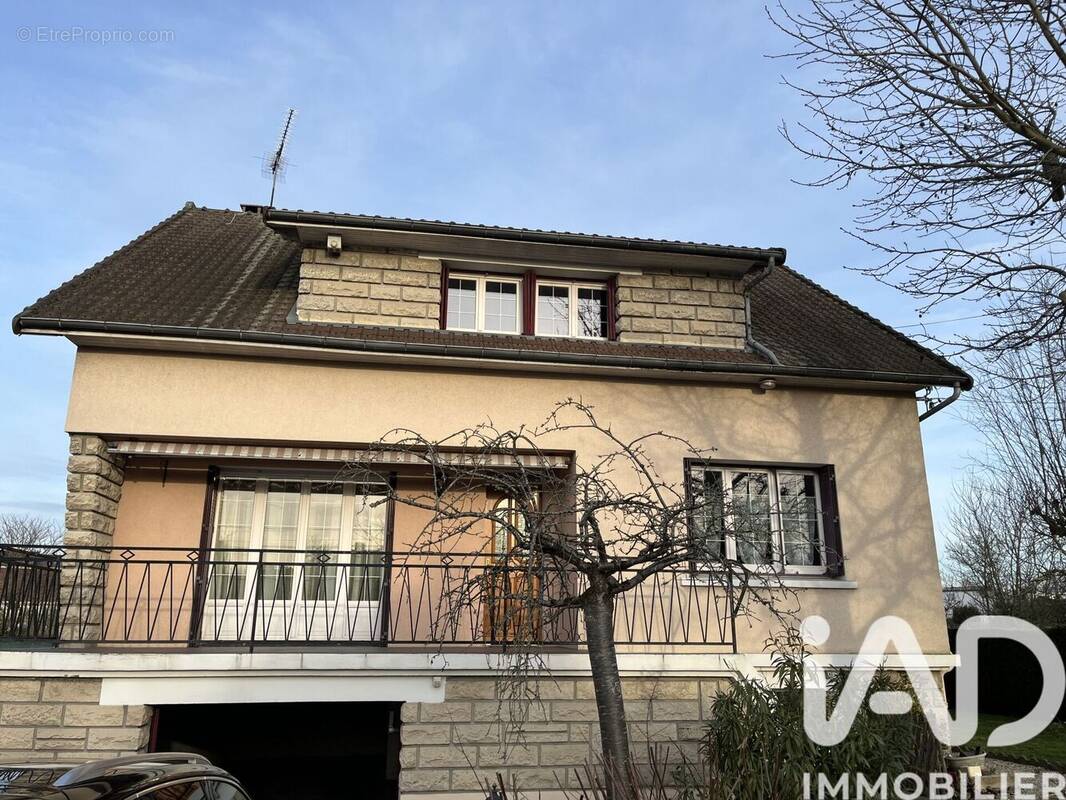 Photo 1 - Maison à LE THILLAY