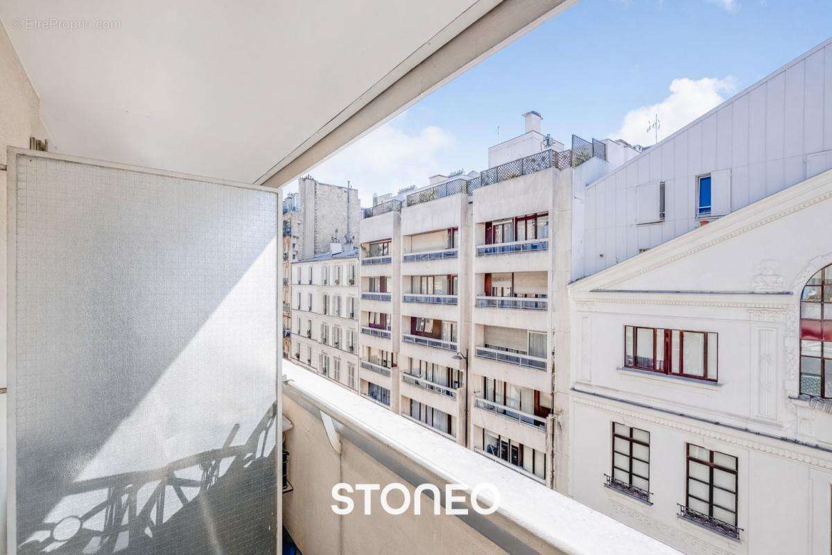 Appartement à PARIS-17E