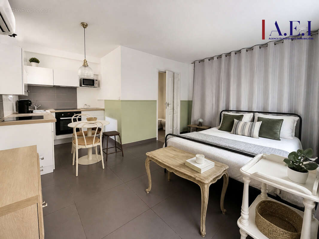 Appartement à SIX-FOURS-LES-PLAGES
