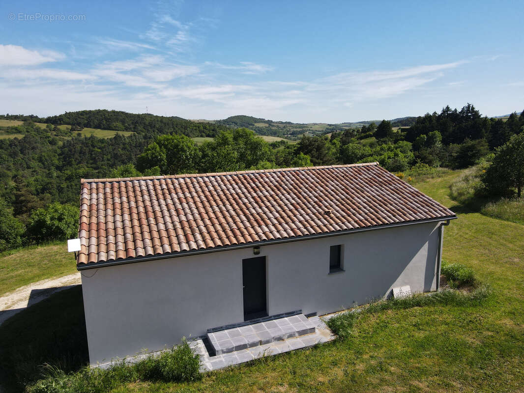 Maison à SAINT-ROMAIN-DE-LERPS