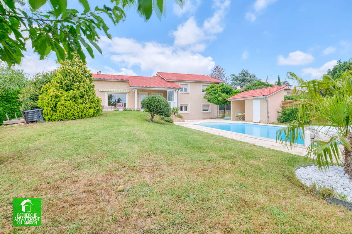 Maison à GREZIEU-LA-VARENNE