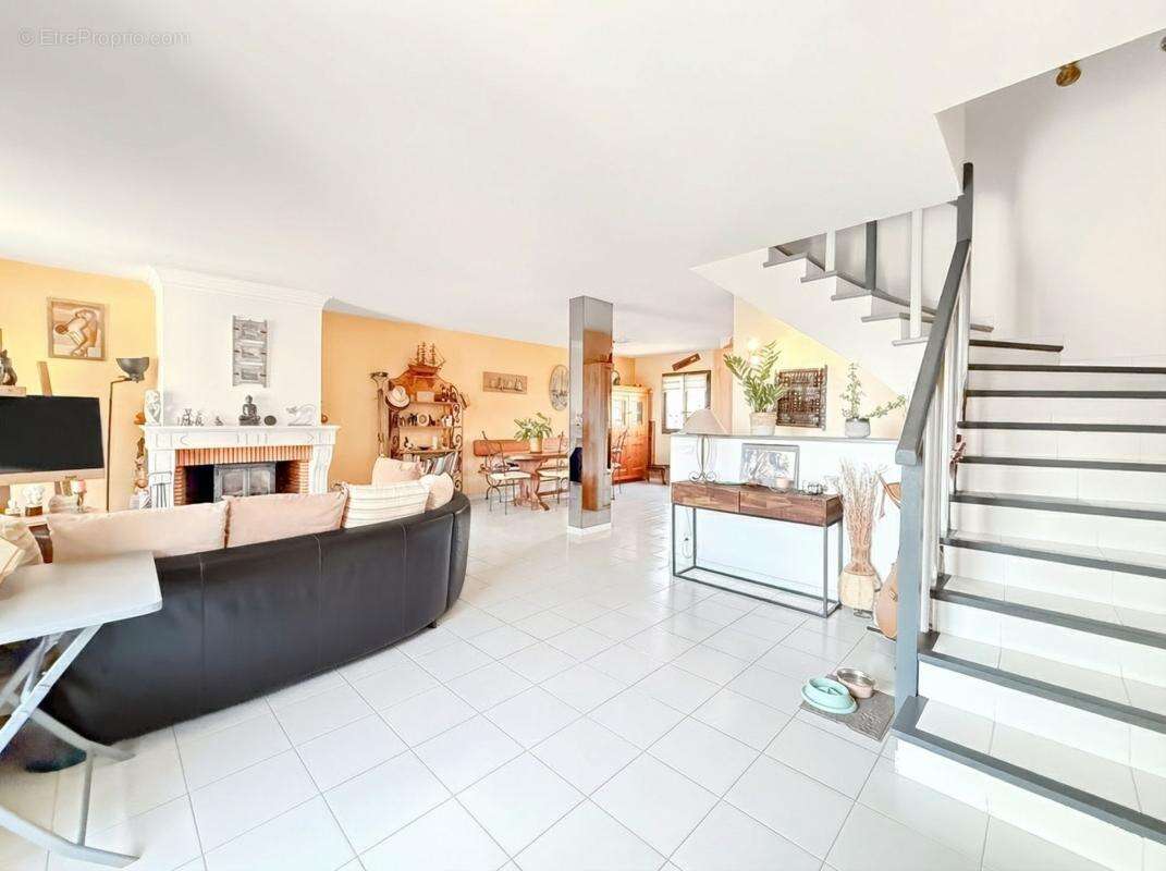 Maison à LA COLLE-SUR-LOUP