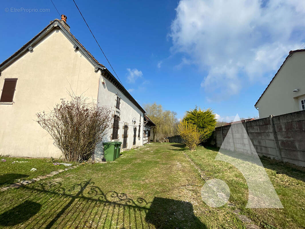 Maison à FAYS-LA-CHAPELLE